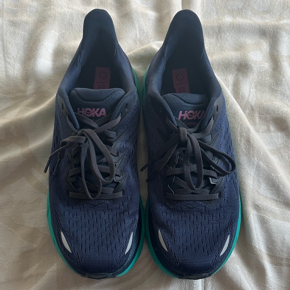 Hoka Clifton 8 Women's Athletic Shoes - Picture 6 of 8